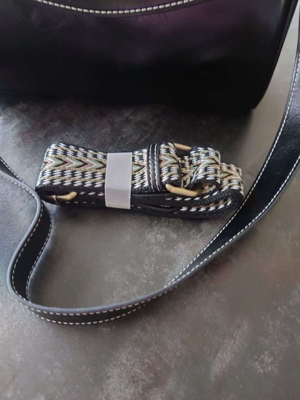 Borse da donna: Schwarze Handtasche mit Trageriemen, neu – Nuovo e nell'imballaggio originale da Boll venduto da frauweber 1