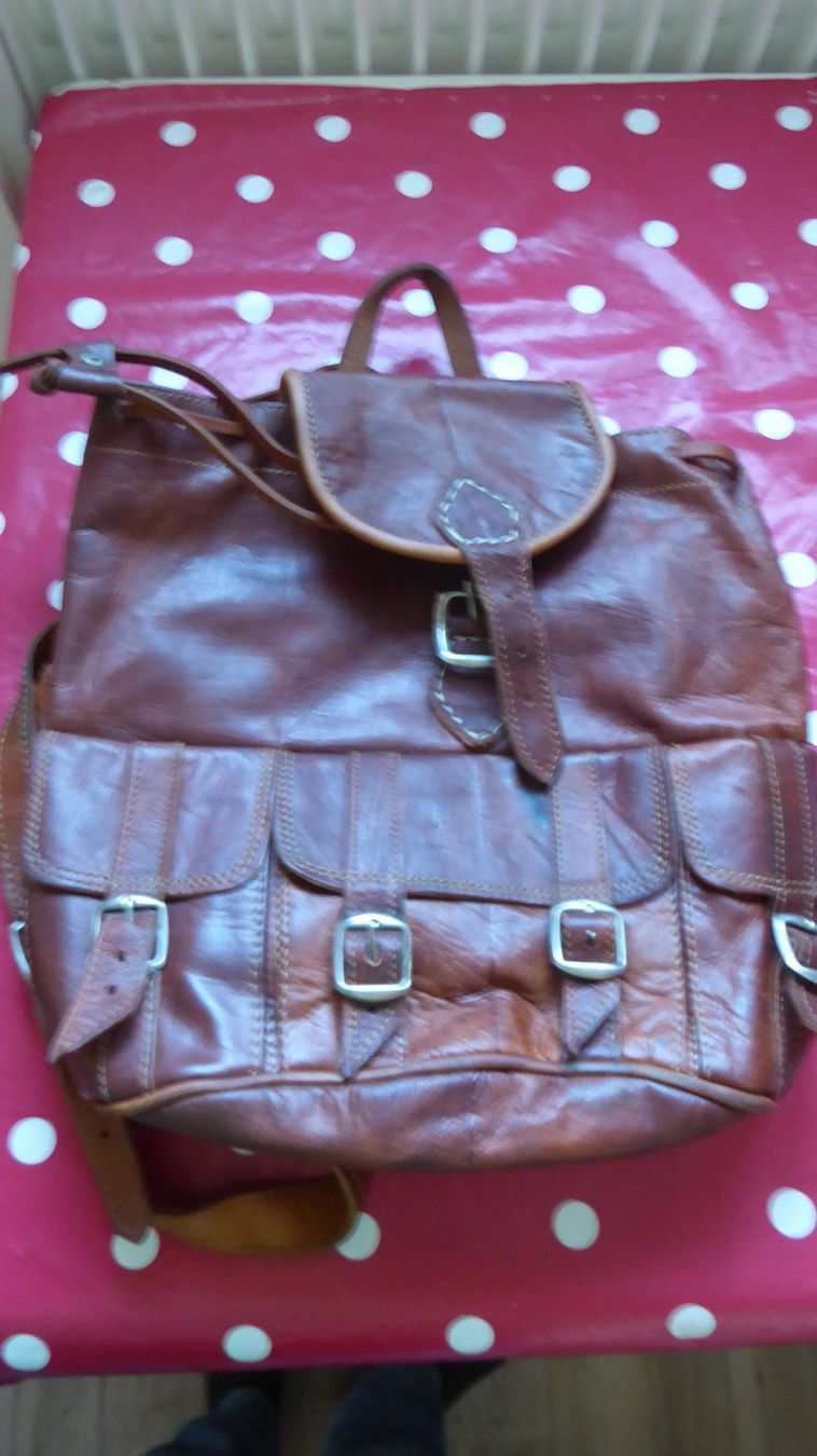 Zaini: Leder Rucksack Handtasche Länge 30cm Breite 30cm – Usato da Sargans venduto da Benziner 2