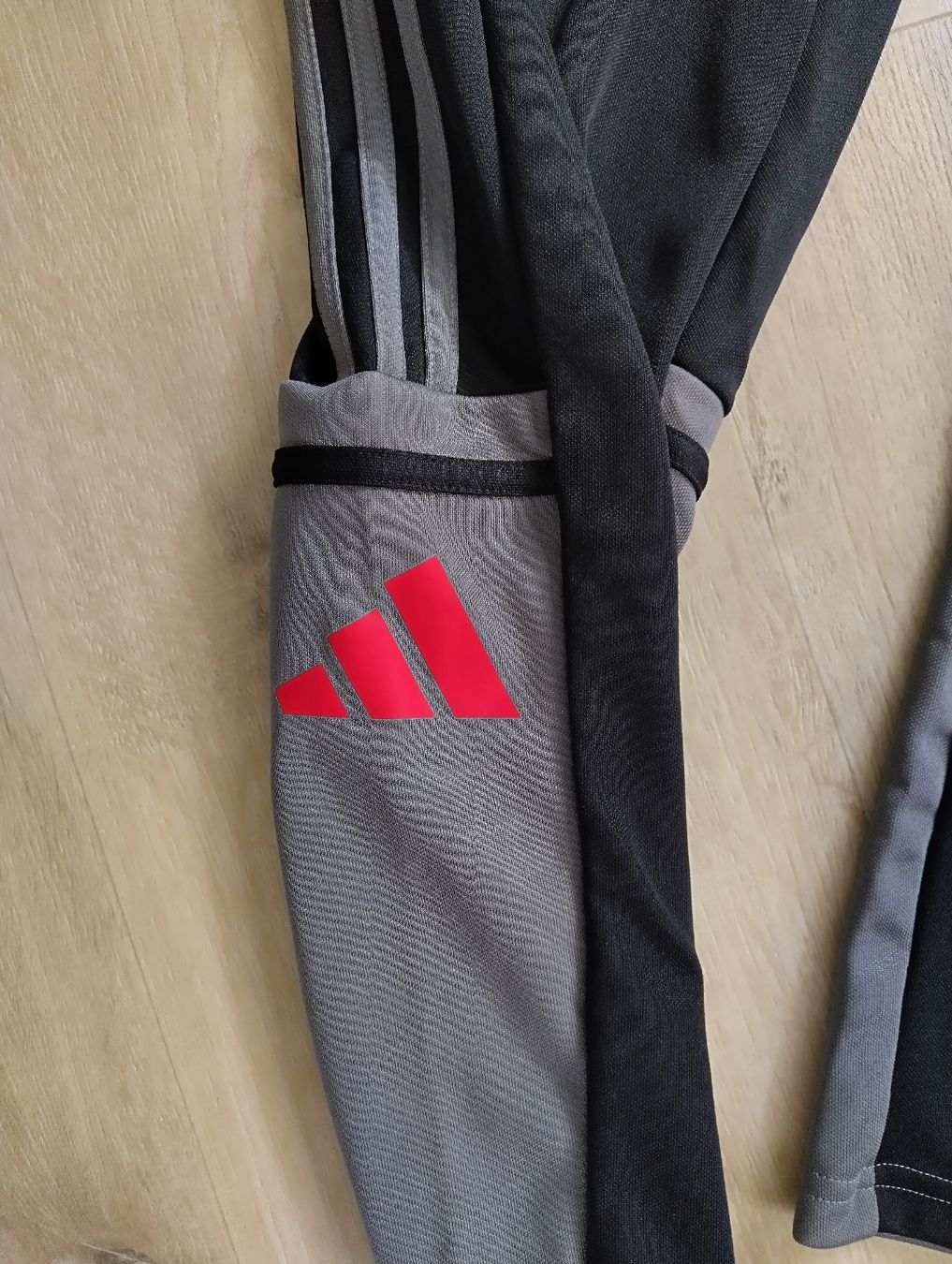 Adidas Pantaloni: Adidas Trainingshose M – Usato da Dättwil AG venduto da Kleinaberfein 1