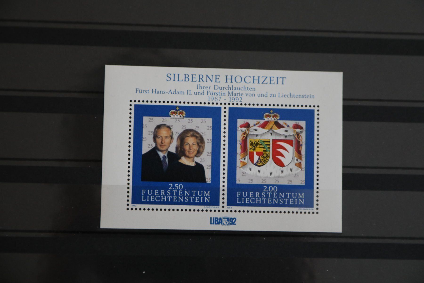 Tutti i francobolli: Liechtenstein Silberne Hochzeit – Nuovo e nell'imballaggio originale da Fällanden venduto da Egon51
