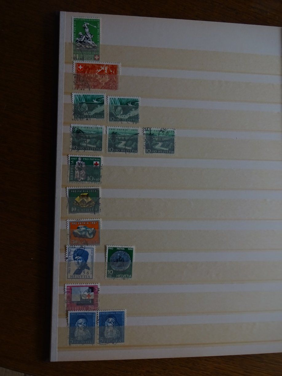 Tutti i francobolli: CH Marken mit Album – Usato da Cham venduto da mktreasure
