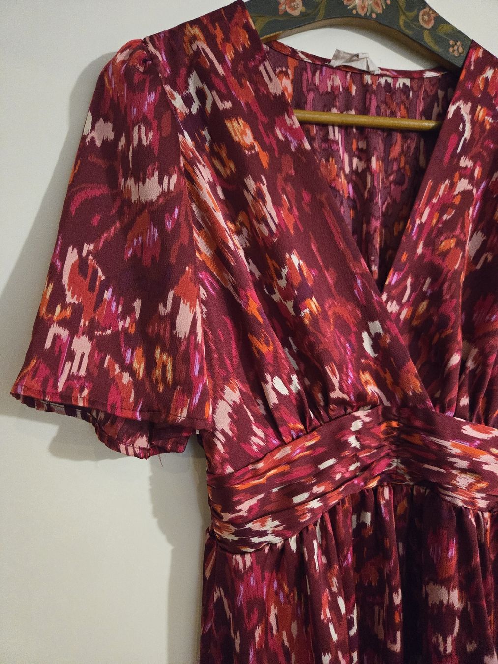 Vestiti: Y coo Paris Kleid, bordeauxrot gemustert, Gr. M – Usato da Dübendorf venduto da Timulka 1