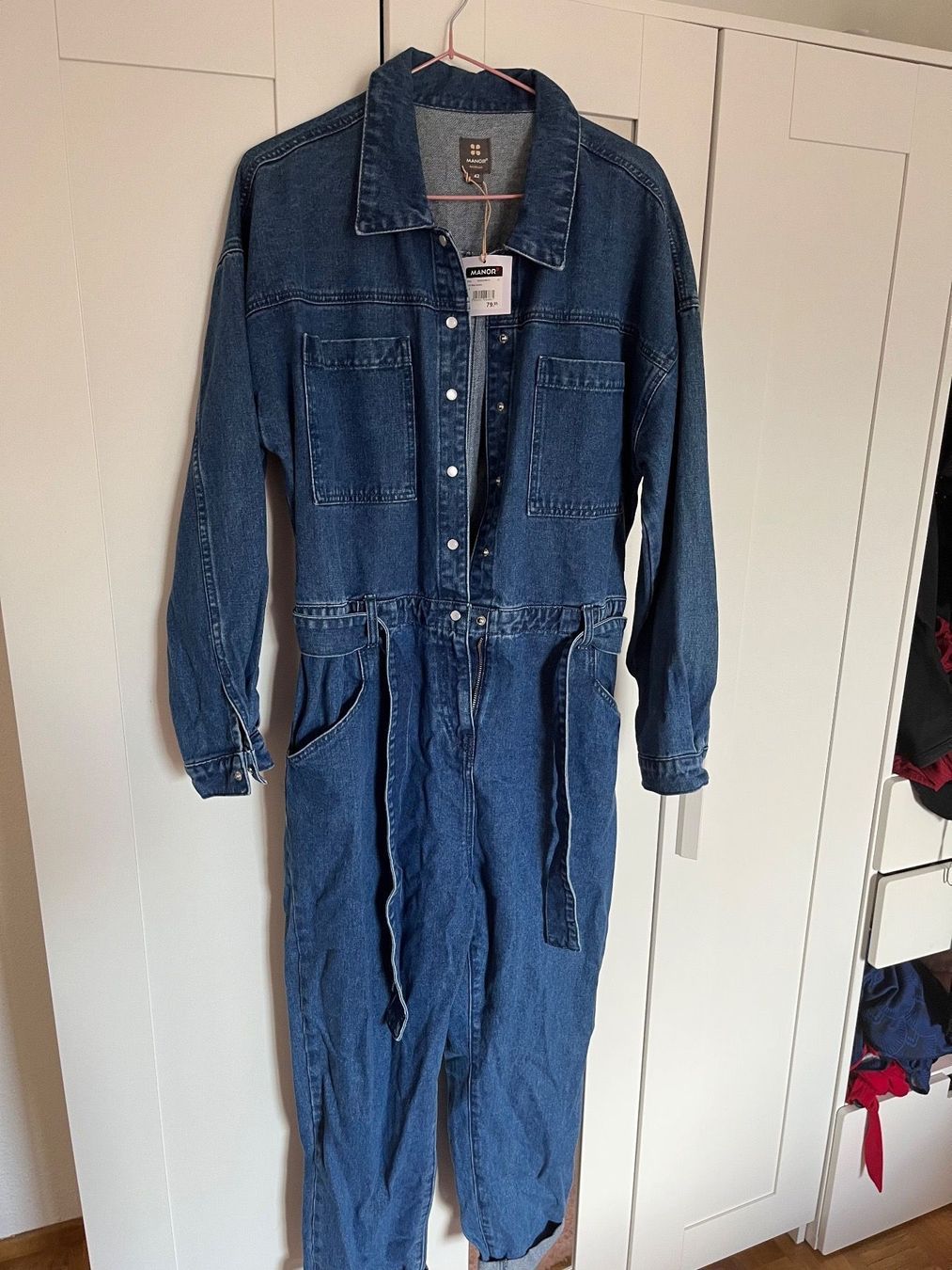 Pantaloni: Salopette in Jeans NUOVA – Nuovo (secondo la descrizione) da Breganzona venduto da sma_bp8f 1