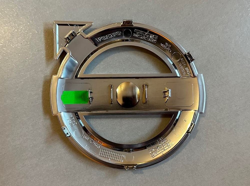 Volvo Alle Autoersatzteile: Volvo Logo / Emblem – Gebraucht aus Ried-Brig von V8_Andy 1