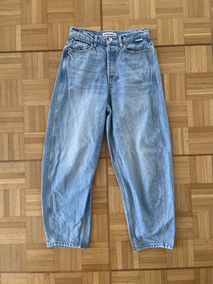 Armedangels Jeans: Armedangels - Baarly Barrel Jeans 27/32 – Usato da Unterseen venduto da BiancaNBozo