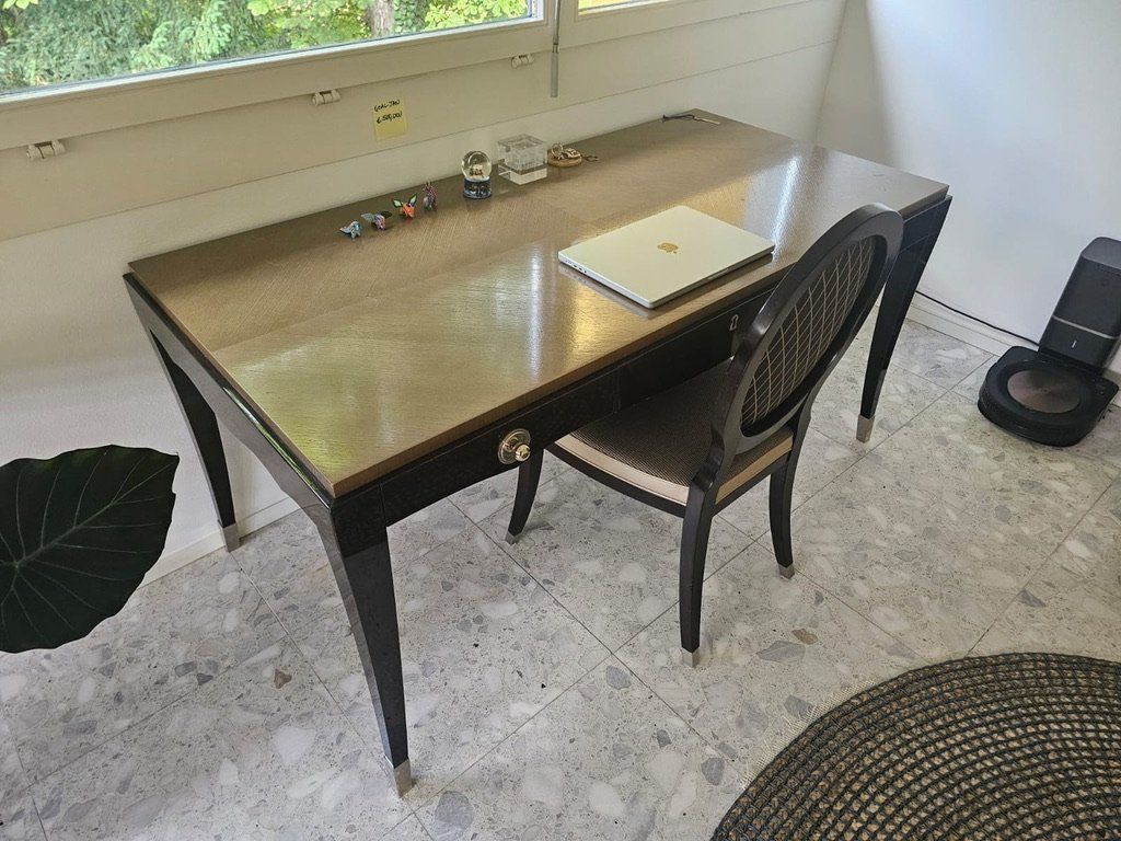 Schreibtische: Bureau luxueux avec chaise – Gebraucht aus Riehen von alm_55fz