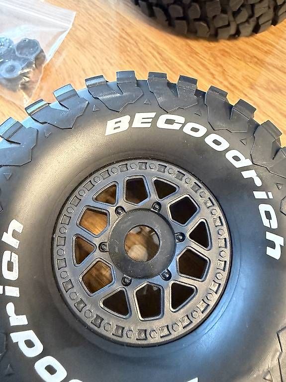 Modellismo RC: BF Goodrich 1:7 RC Auto Reifen – Usato da Seelisberg venduto da Ernst_Tr 2
