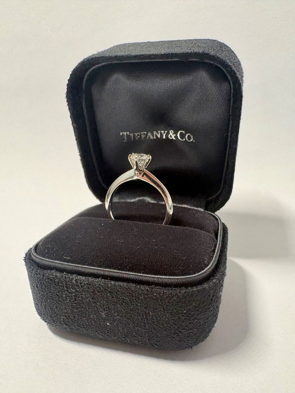 Tiffany & Co. Anelli: Tiffany Setting 0.45ct Diamond Ring PT950 Full Set – Usato da Zürich venduto da leo_95r6 3