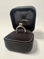 Tiffany & Co. Solitär 0.45ct Platin - Full Set & Expertise