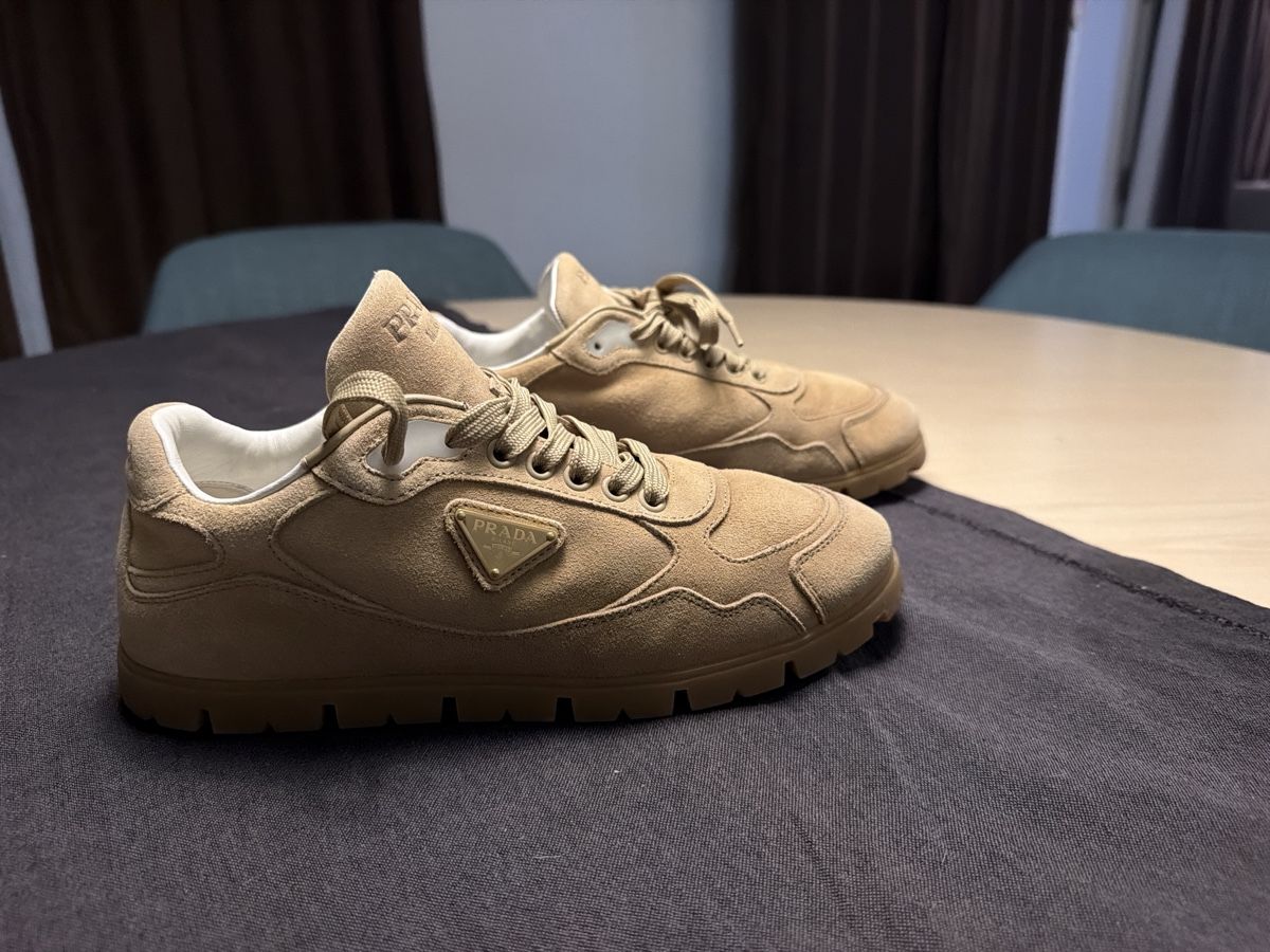 Scarpe da uomo: Prada Sneakers Suede Beige – Usato da Gebenstorf venduto da AA2015 1
