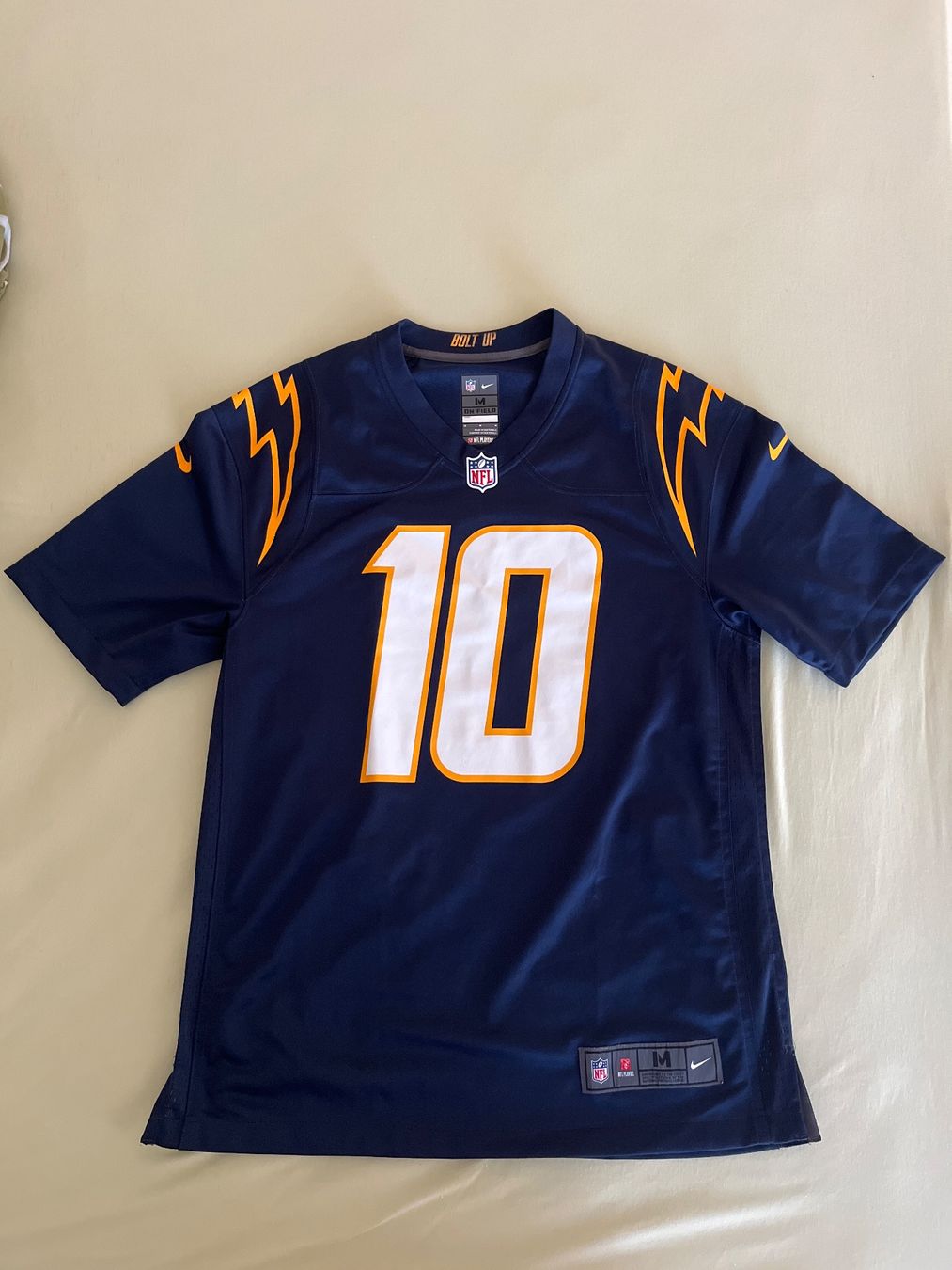 Nike Maillots de corps & Pantalons: Justin Herbert NFL trikot – D'occasion à Roggwil BE par mik_rb8w
