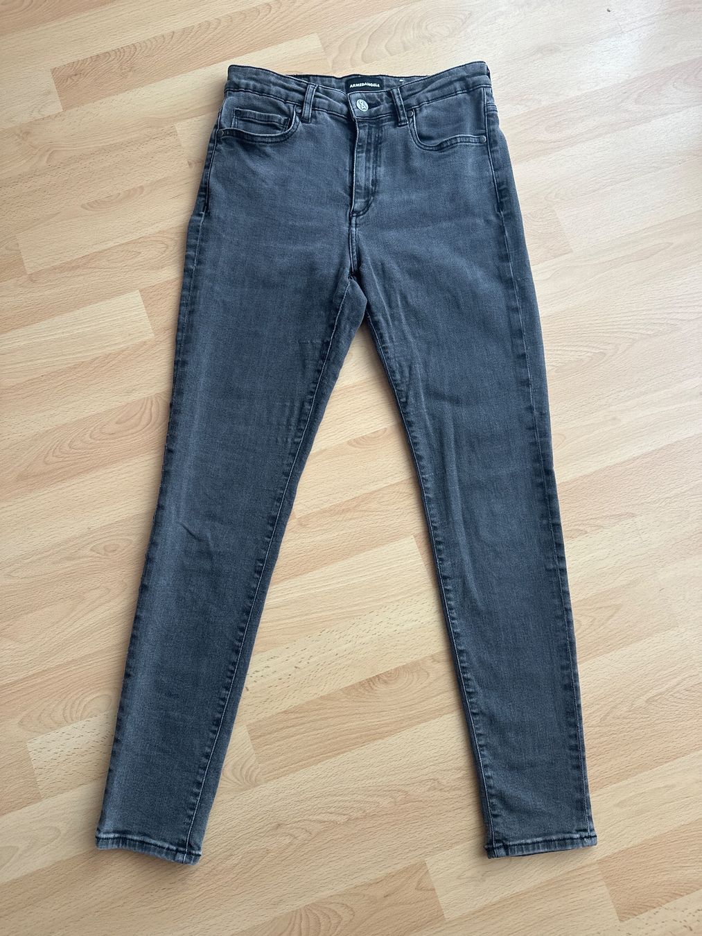 Armedangels Jeans: ARMEDANGELS Jeans, Gr. 26/30 – Usato da Schwarzenburg venduto da mezulienka