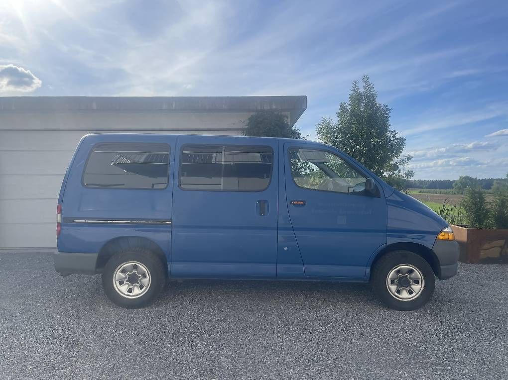 Toyota Veicoli da campeggio: Toyota Hiace Camper – Usato da Kradolf venduto da bos_pk5x 1