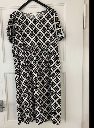 Schönes Sommerkleid, MILANO, 100% BW, NEU Gr. M