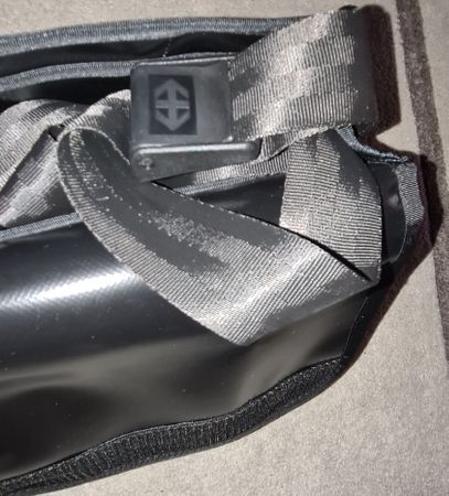 petite sacoche plastifiée /