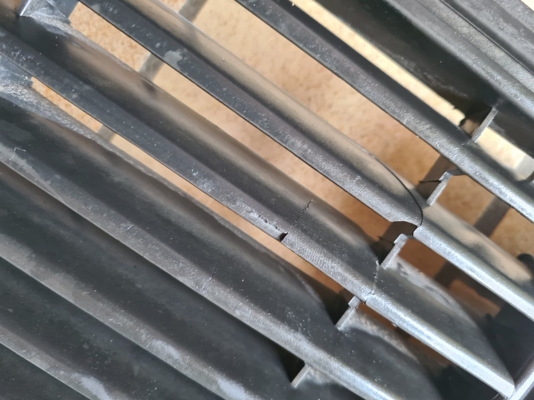 Tutti pezzi di ricambio auto: VW T3 Kühlergrill – Usato da Zeihen venduto da kaeferpolo55 2