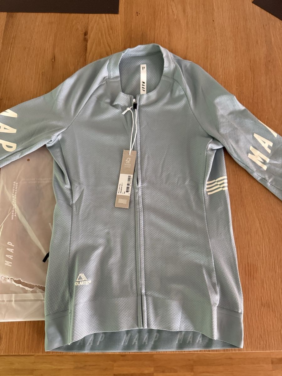 Canottiere & Pantaloni: Maap Apex Aeon Jersey Damen – Nuovo e nell'imballaggio originale da Reutigen venduto da alisha_553 1