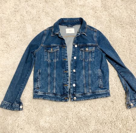 Schöne, klassische Jeansjacke von S. Oliver, Gr. 40 (NEU)