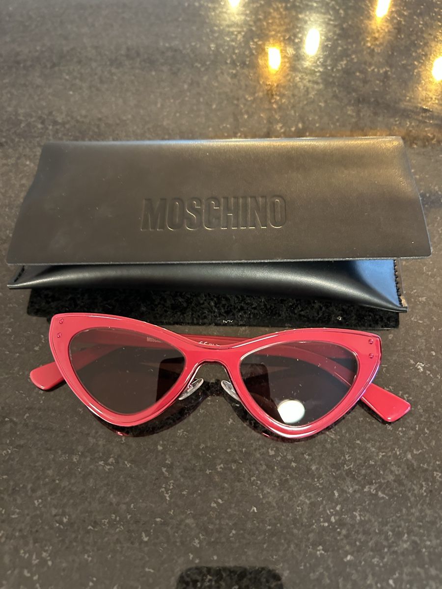 Moschino Brillen & Gläser: New Moschino sunglasses red – Neu (gemäss Beschreibung) aus Zürich von Nik_Kat 1