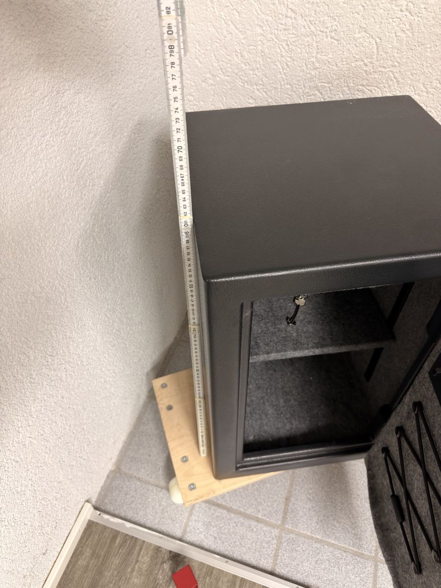 Tresor: SentrySafe Safe with Digital Lock and Adjustable Shelves – Gebraucht aus Balzers von simonB97 3