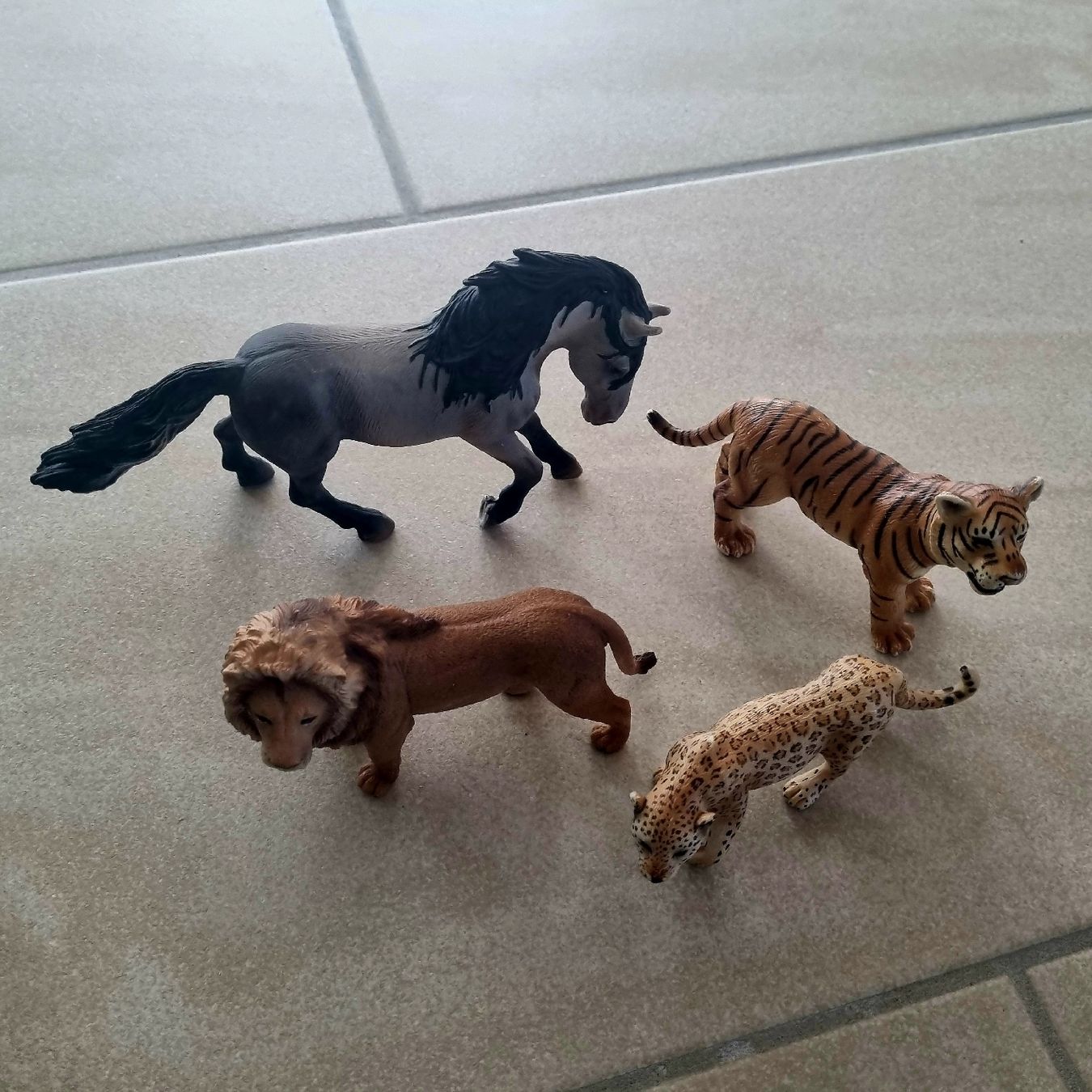 Schleich Giocattoli: Schleich Tiere, Löwe,Tiger,Pferd,Leopard – Nuovo (secondo la descrizione) da Männedorf venduto da vendora69