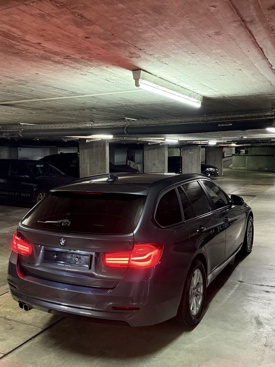 BMW Automobili: Bmw 320d xDrive Touring – Usato da Zürich venduto da benibossi 2