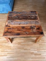 Couchtisch im Antik-Styl 80x80cm top Zustand