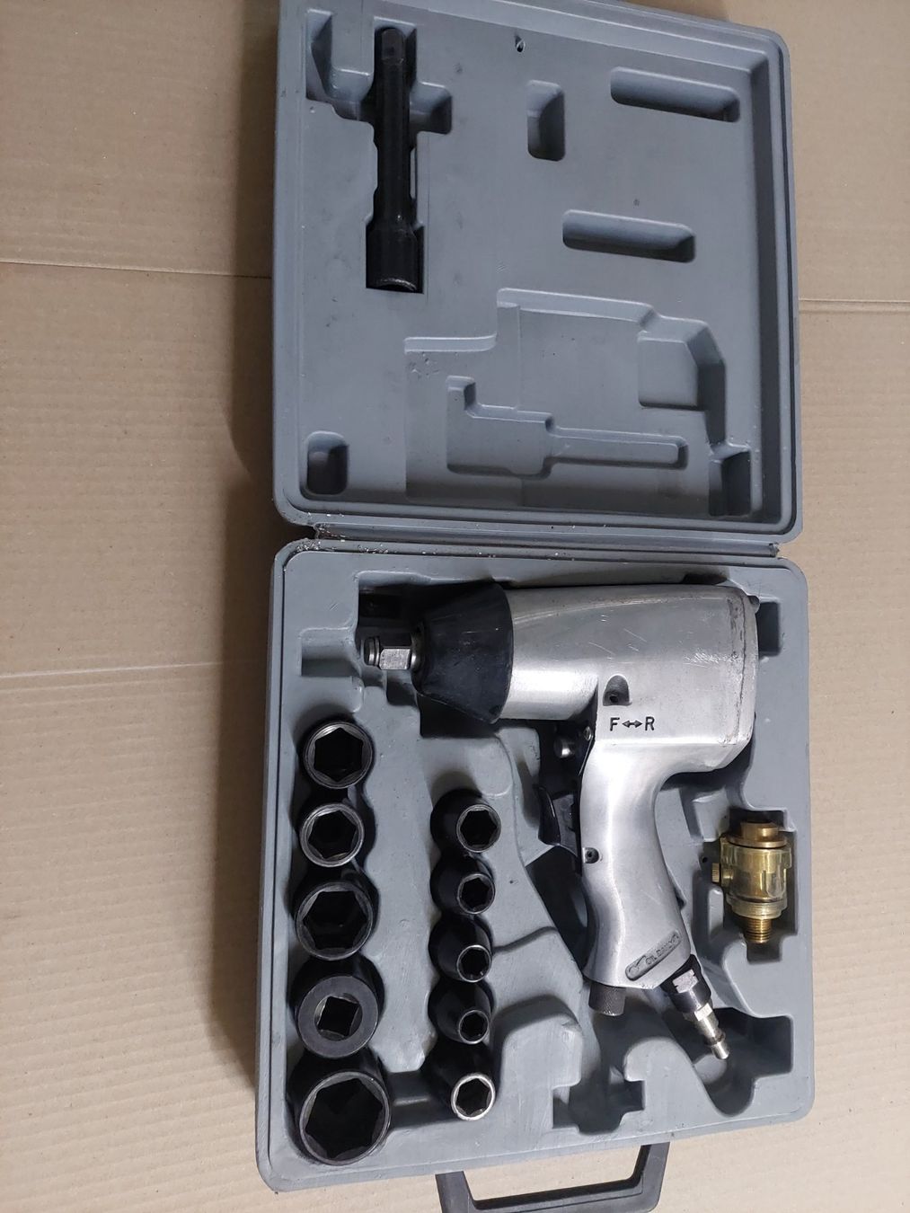 Tutte le macchine: Druckluft Schlagmaschine – Usato da Regensdorf venduto da Zem003