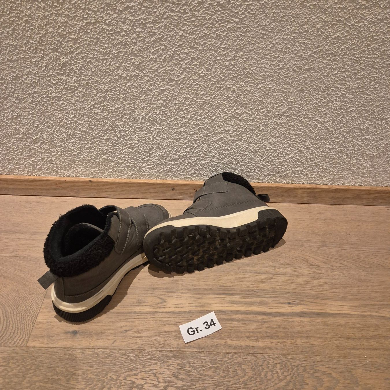 Scarpe per ragazzi: Winterschuhe Junge Gr. 34 – Usato da Steinhausen venduto da Housebabe
