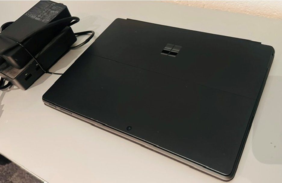 Microsoft Tablet PC: Microsoft Surface Pro 10 inkl. Type Cover – Gebraucht aus Egg b. Zürich von inf_bdg9 2