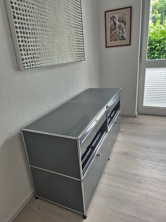 USM Étagères: Original USM Haller Sideboard, Mittelgrau – D'occasion à Winkel par julia_111 2
