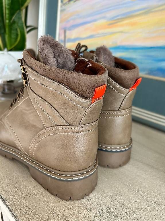 Damenschuhe: Stiefelette gefüttert Grösse 38 – Neu (gemäss Beschreibung) aus Niederglatt ZH von Julia_4 1