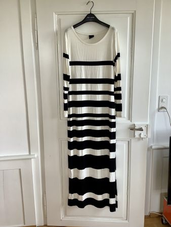 Maxidress m. langen Ärmel gestreift von Selected S/M Viscose