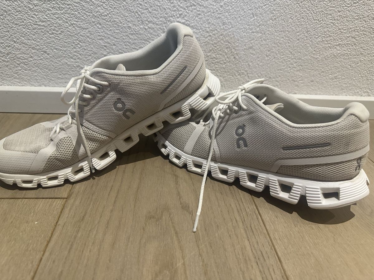 Scarpe da uomo: On Turnschuhe 40.5 – Usato da Altendorf venduto da Quietwater