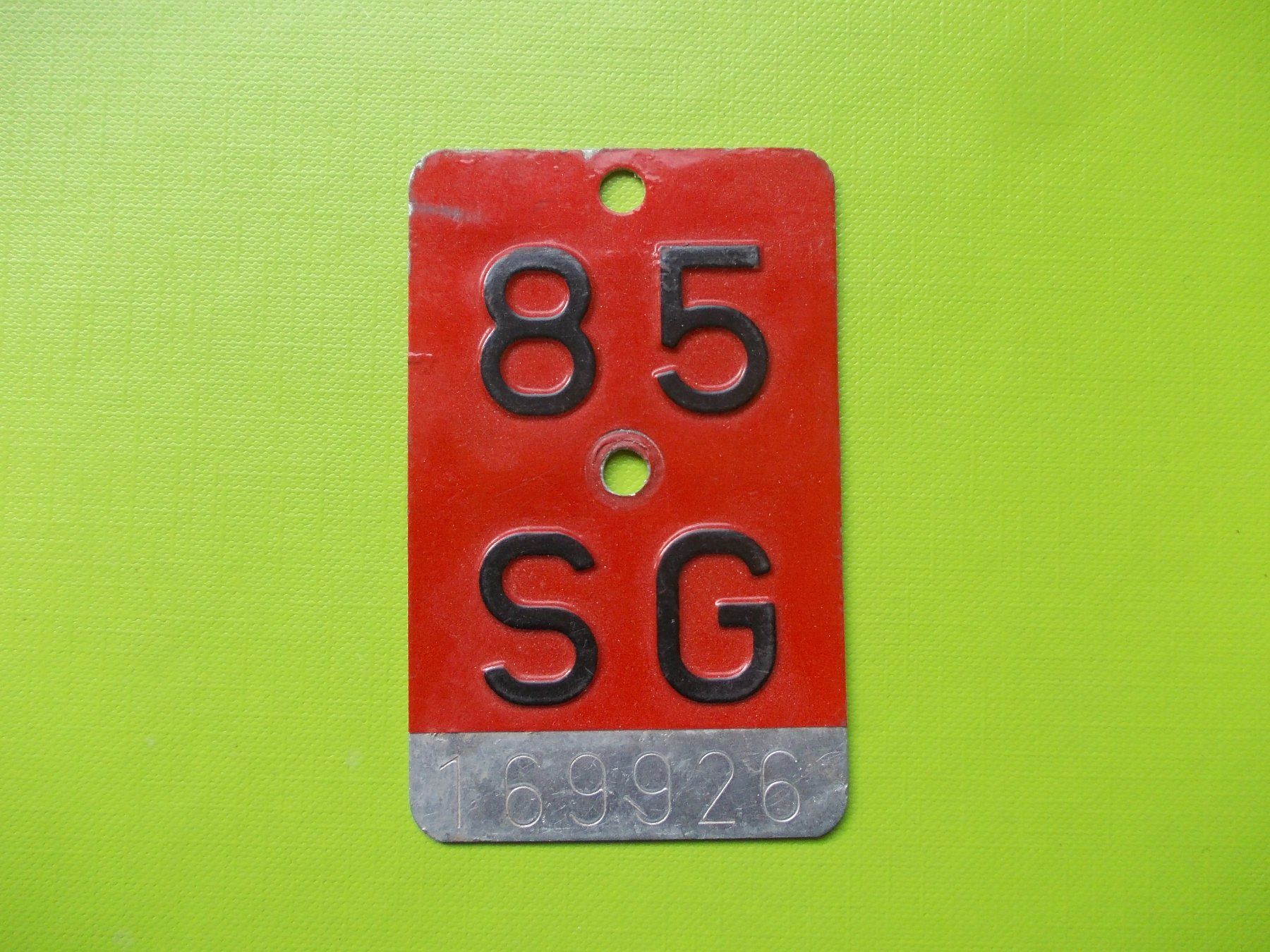 Insegne: Velonummer / Fahrradnummer SG 85 – Usato da Gsteigwiler venduto da HORMIGA21