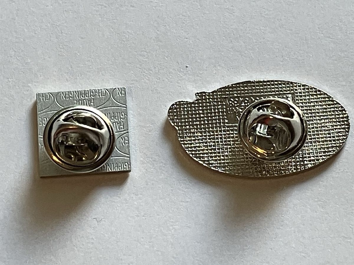 Swissair Placchette & Badge: Swissair 70 Years pin + Qualifier pin. – Nuovo (secondo la descrizione) da Zürich venduto da Classic_Collection_Zurich 1