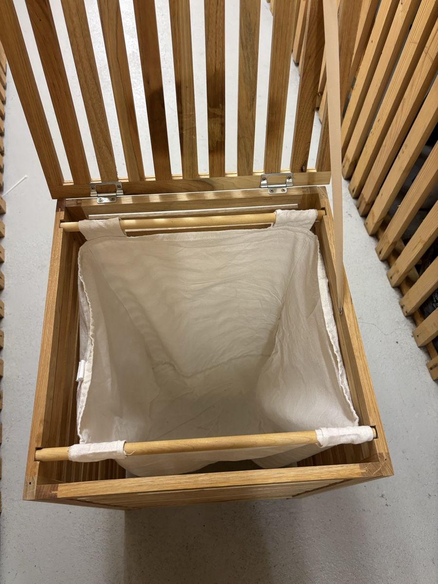 Ikea Paniers à linge: Wäschekorb IKEA  – D'occasion à Zug par Biki72 3