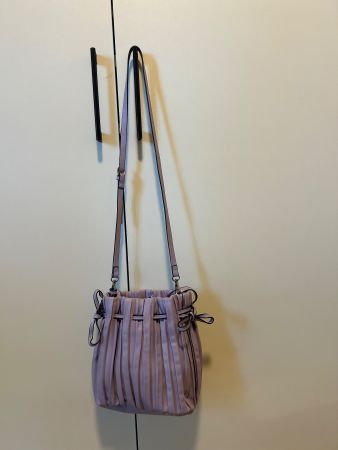 Lila Tasche Zara, zusammenziehbar