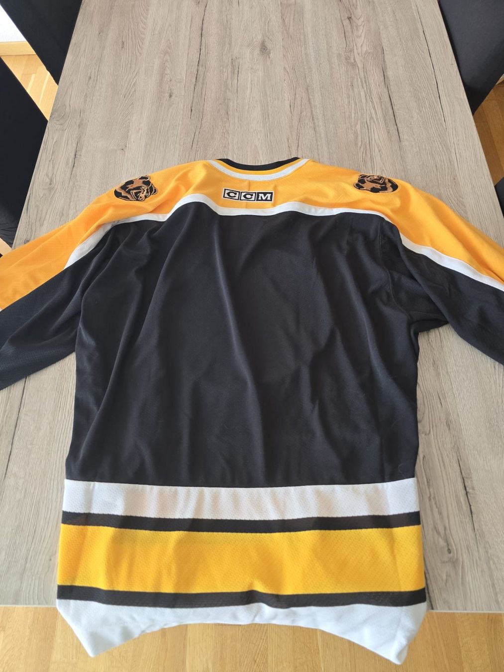 Ccm Canottiere & Pantaloni: Boston Bruins Trikot – Usato da Fehraltorf venduto da Chlote4Flyers 1