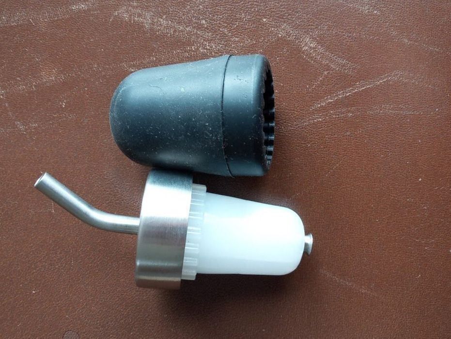 Caraffe: Oel- oder Essigspender – Nuovo e nell'imballaggio originale da Islikon venduto da Damira 2