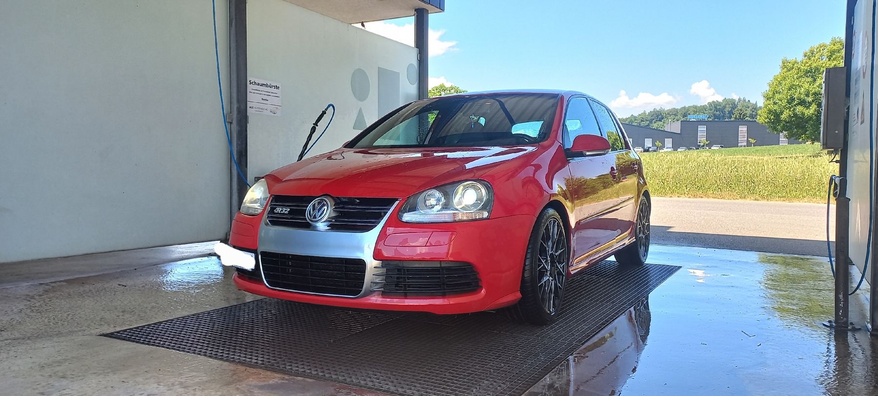 VW Automobili: VW Golf 5 R32 – Usato da Oschwand venduto da Gerberli12