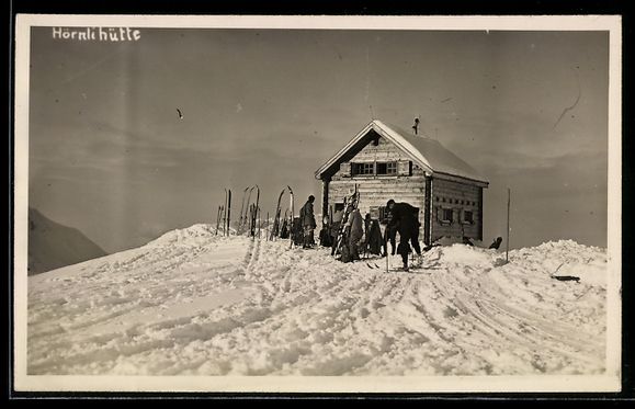 Cartoline postali: Hörnlihütte, Verschneite Berghütte au – Usato da Berlin venduto da bartko-reher