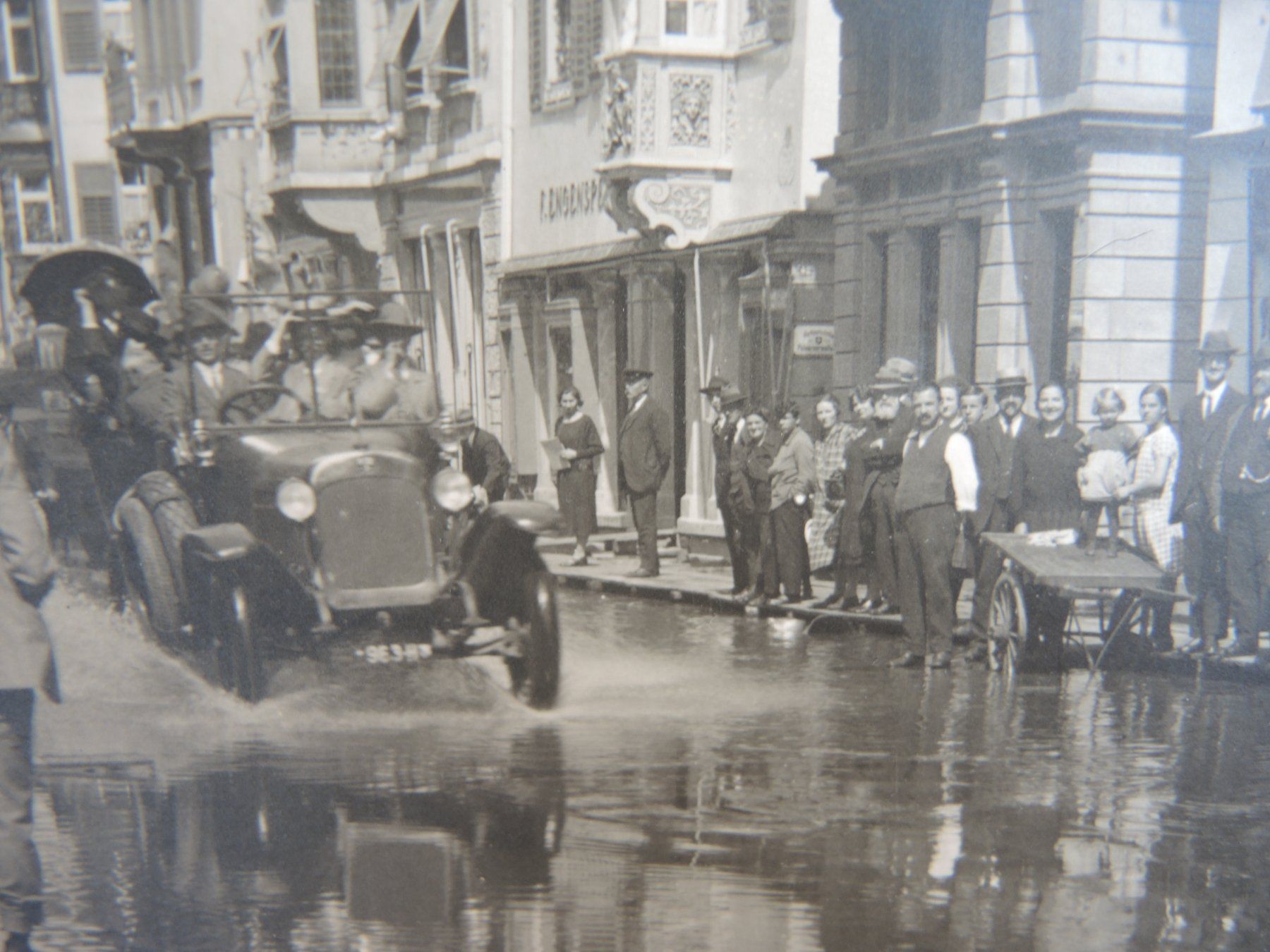 Ansichtskarten: Rorschach Hochwasser Hauptstrasse Engensperger Cafe Spirig – Gebraucht aus Rorschach von maeck8 3
