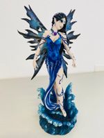 wunderschöne blaue Elfenfigur, Meernymphe mit Flügeln