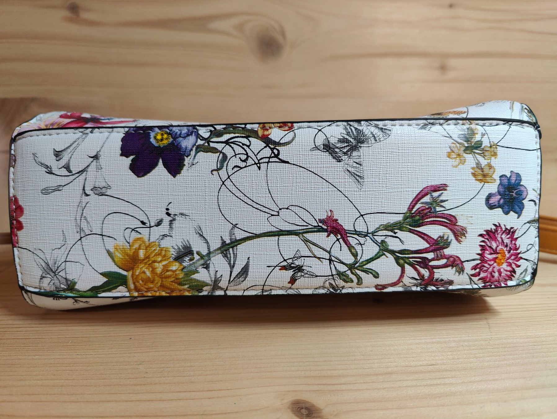 Borse da donna: Umhängetasche mit Blumenmuster – Usato da Trogen venduto da Hirtilla 2