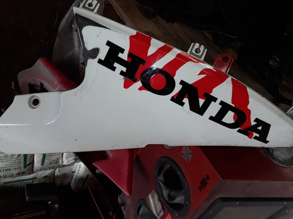 thumbnail interactive-video image 1 of Clear LED Rear Indicators For Honda VFR 750 RC36 I & II (1990-1997) - E-Marked 1 of 6