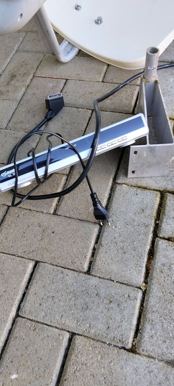 Parabola satellitare: Satelitenanlage Technisat – Usato da Büttikon AG venduto da Strucki 2