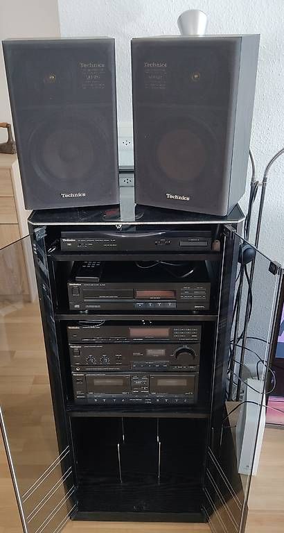 Supporti a parete: Chaîne Hi-Fi et rack – Usato da Neuchâtel venduto da Scooter51 2