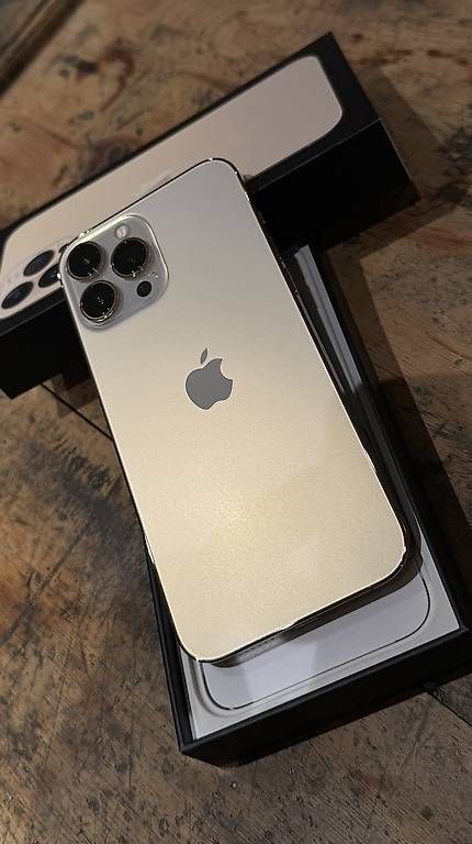 Telefoni cellulari / Smartphones: iPhone 13 Pro Max 265 GB Gold  – Usato da Steffisburg venduto da V60s 1
