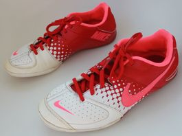 Chaussures football Nike t. 38.5